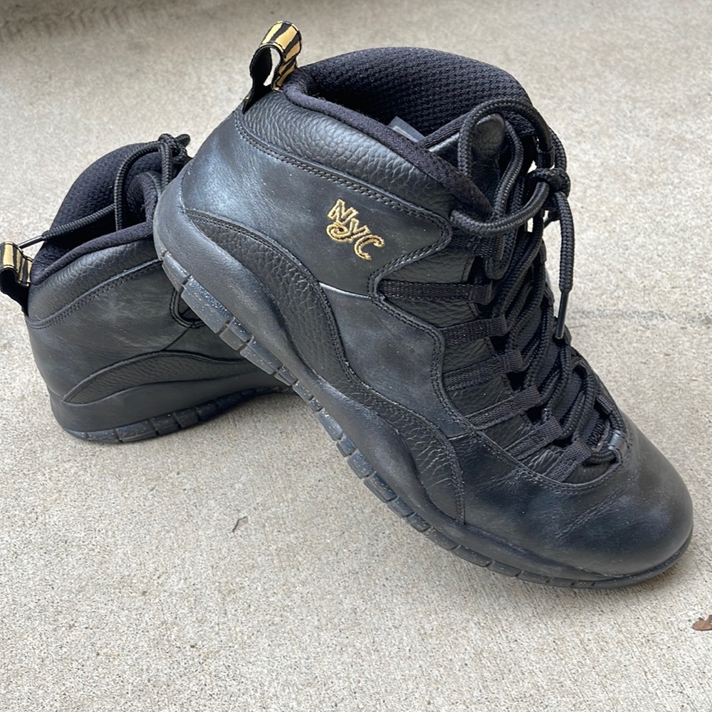 Air Jordan 10's "NYC" edition